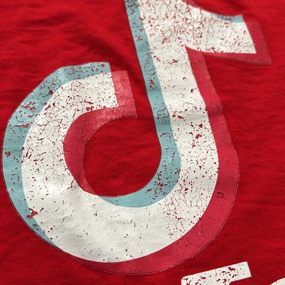 Tik Tok Kid’s 2 Piece Set Red‎ T Shirt & Black Shorts With Pockets Size 8/10 - Picture 3 of 10